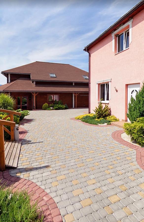 Hotel Візит Bushtyno Zewnętrze zdjęcie