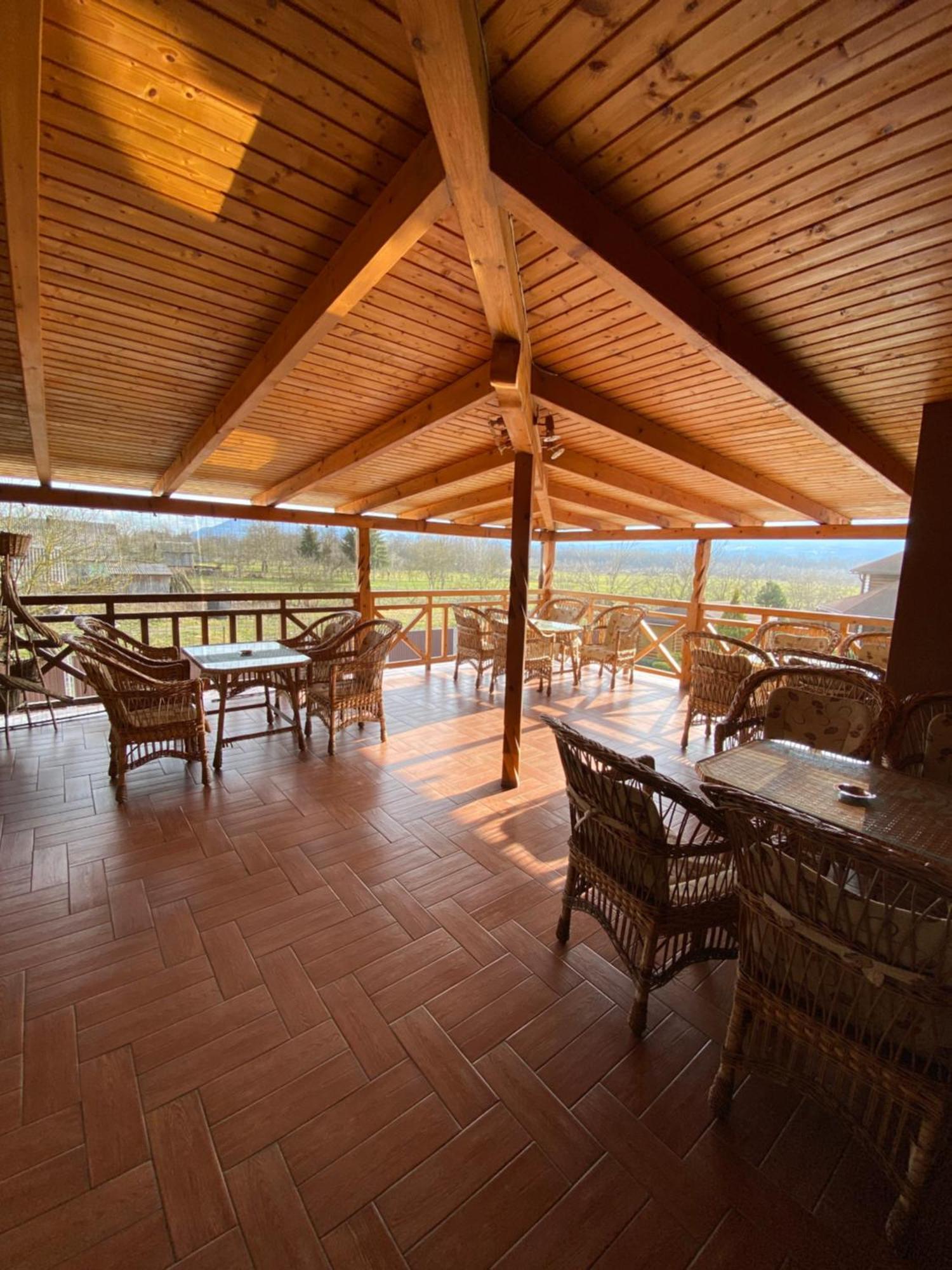 Hotel Візит Bushtyno Zewnętrze zdjęcie