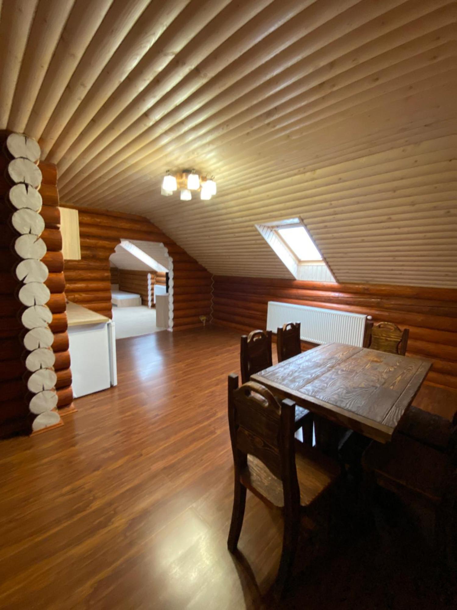 Hotel Візит Bushtyno Zewnętrze zdjęcie