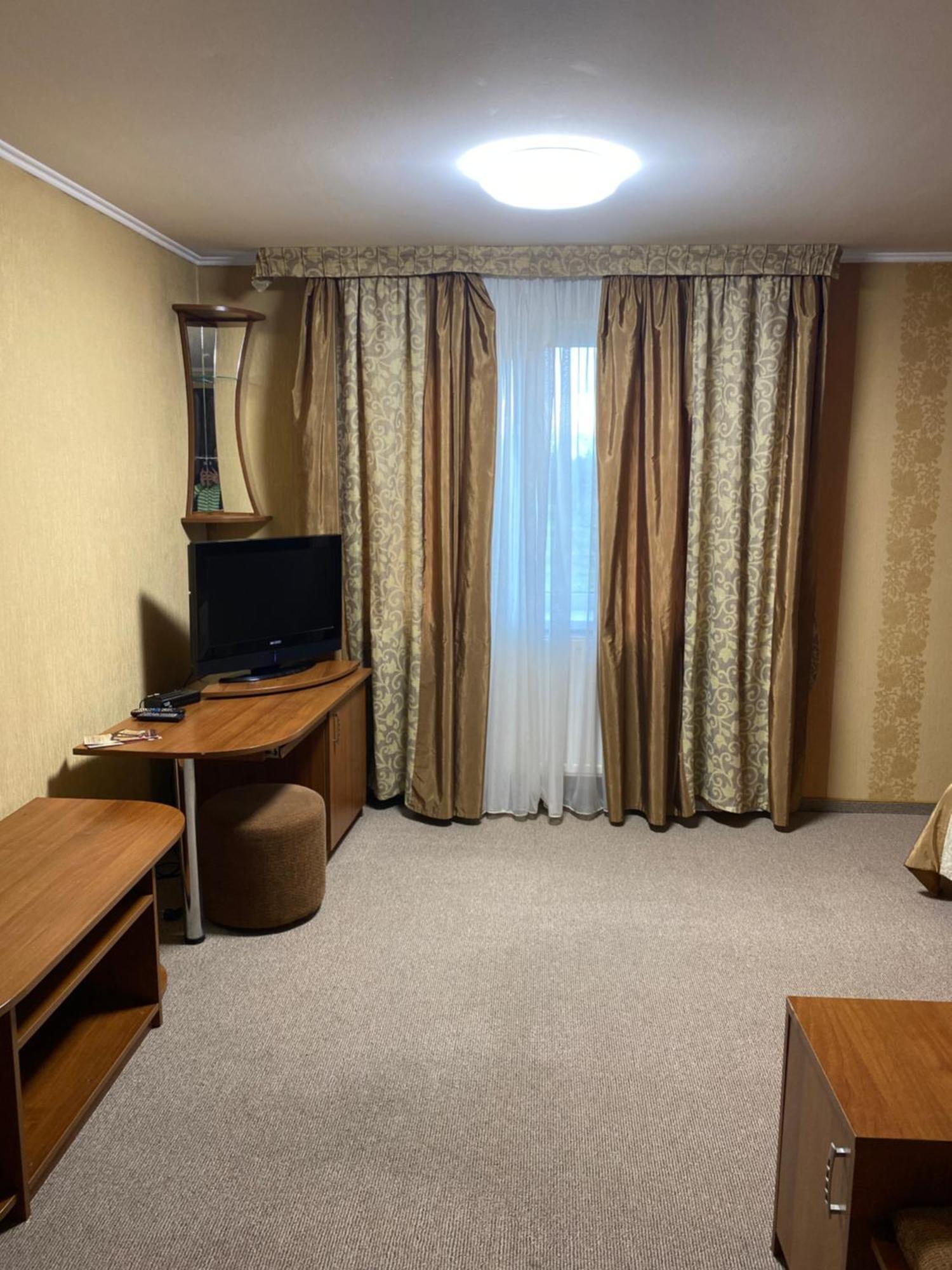Hotel Візит Bushtyno Zewnętrze zdjęcie